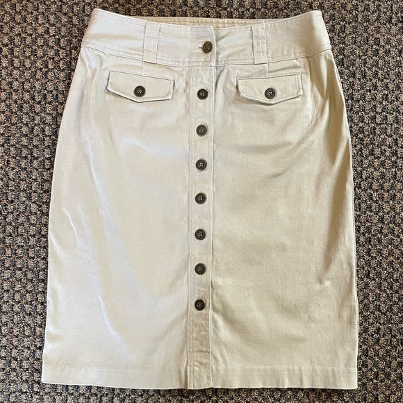 Khaki Christopher & Banks Button Down Skirt Stretchy Size 10 - Picture 1 of 8